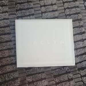 Jaclyn White Makeup Compact
